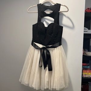 Blondie nites by Stacy Sklar - Prom dress - Black and White- Juniors size 7